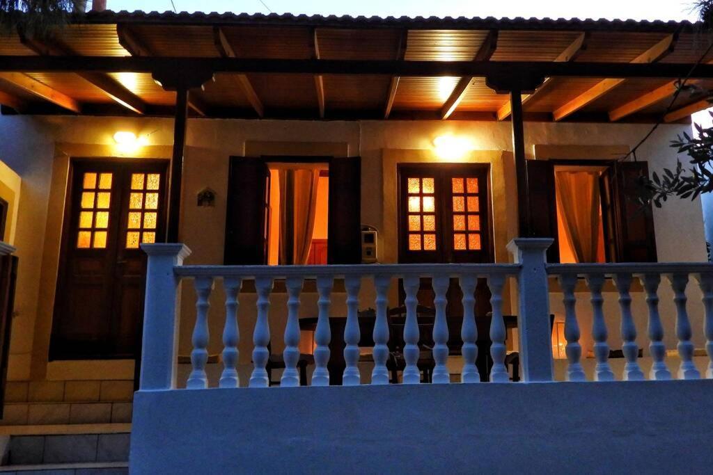 Traditional Efterpi Apartment Chalki Town